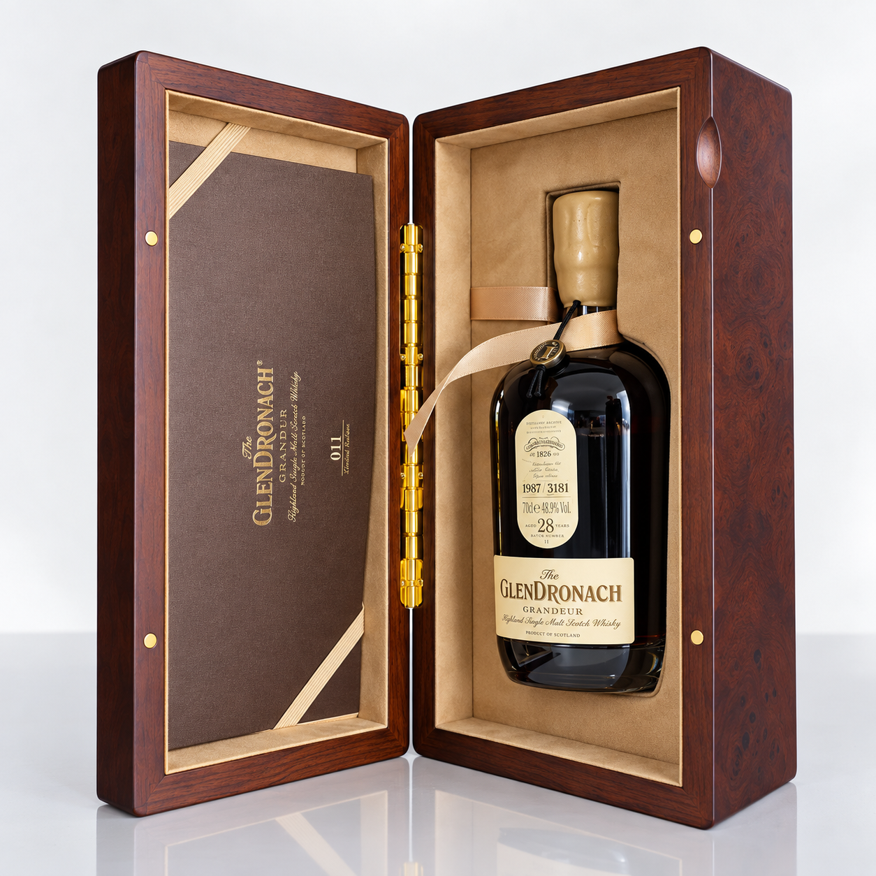 The GlenDronach Grandeur Batch 11 28 Year Old Single Malt Whisky 48.9% ABV 700ml - Image 3